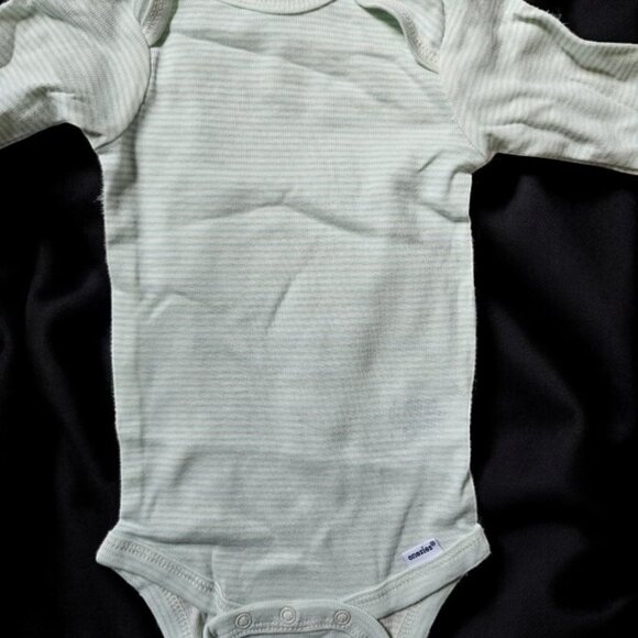 BRAND NEW Lot of GERBER Long Sleeved Bodysuits Boys Size 6-9 months - Picture 3 of 8